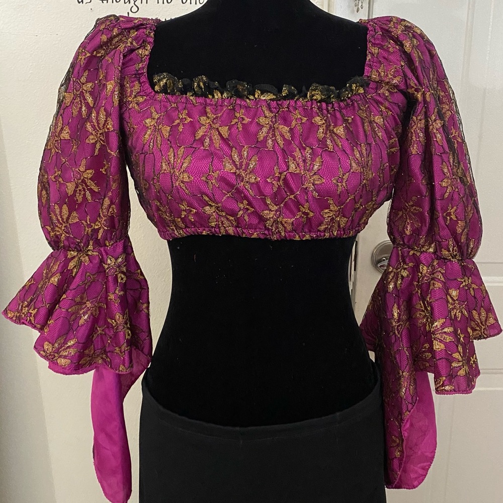 Boho gypsy lace renaissance crop top bell sleeve